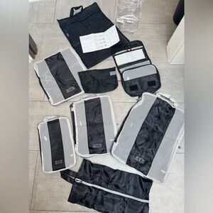 NWT 8 piece set Black & Gray compression Travel cubes incl hanging toiletry kit